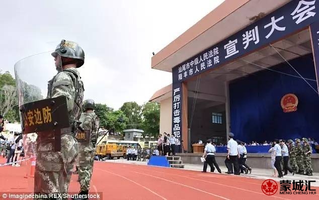 “13人死刑,8人立即执行”这条中国新闻, 竟让西方人的评论一边倒… - 张庆瑞65 - 百纳袈裟 “13人死刑,8人立即执行”这条中国新闻, 竟让西方人的评论一边倒… - 张庆瑞65 - 百纳袈裟