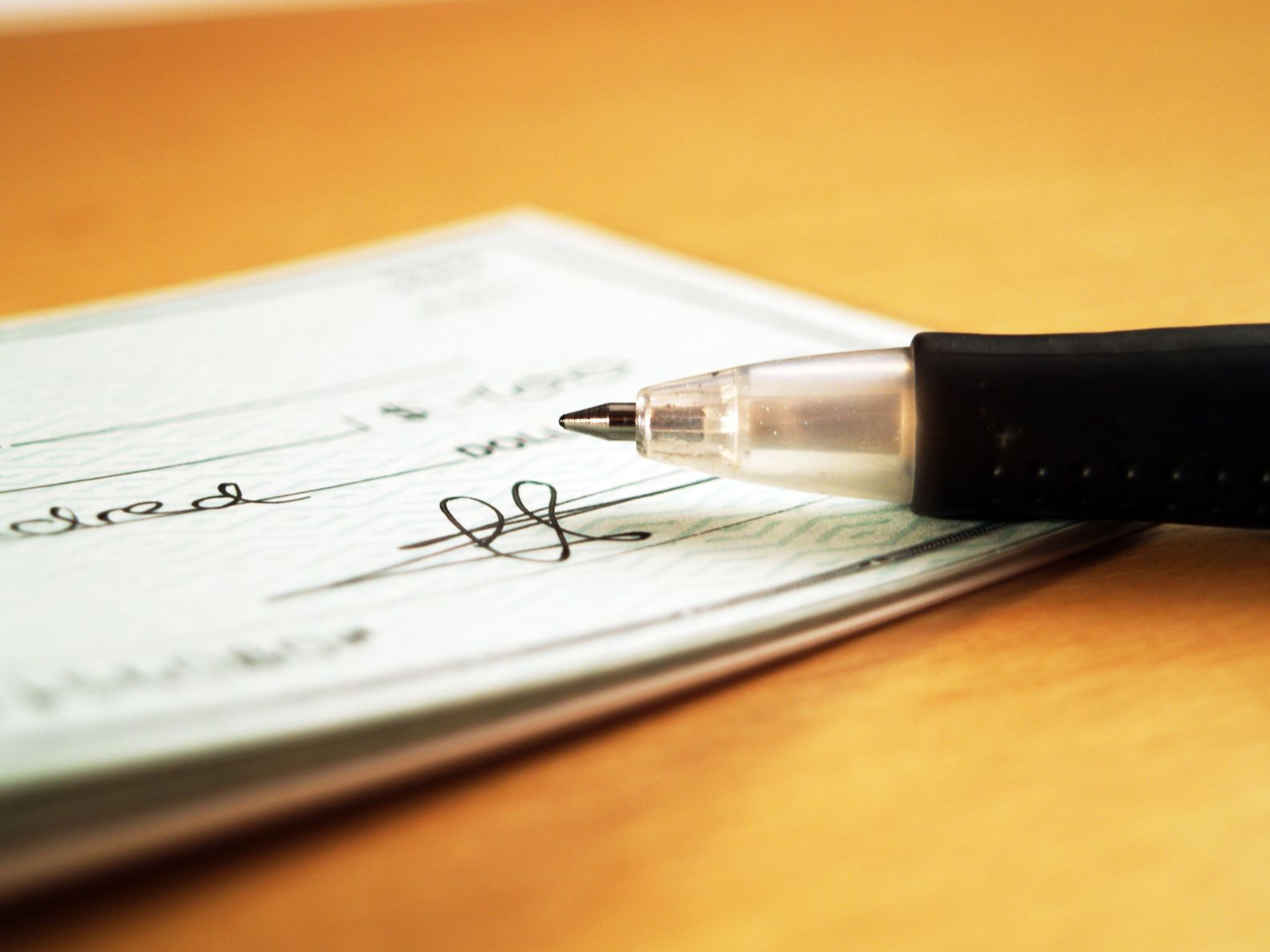 再别让加拿大支票诈骗你了：一定要看！本地热闻_蒙特利尔垂直频道_蒙城汇- www.mengchenghui.com